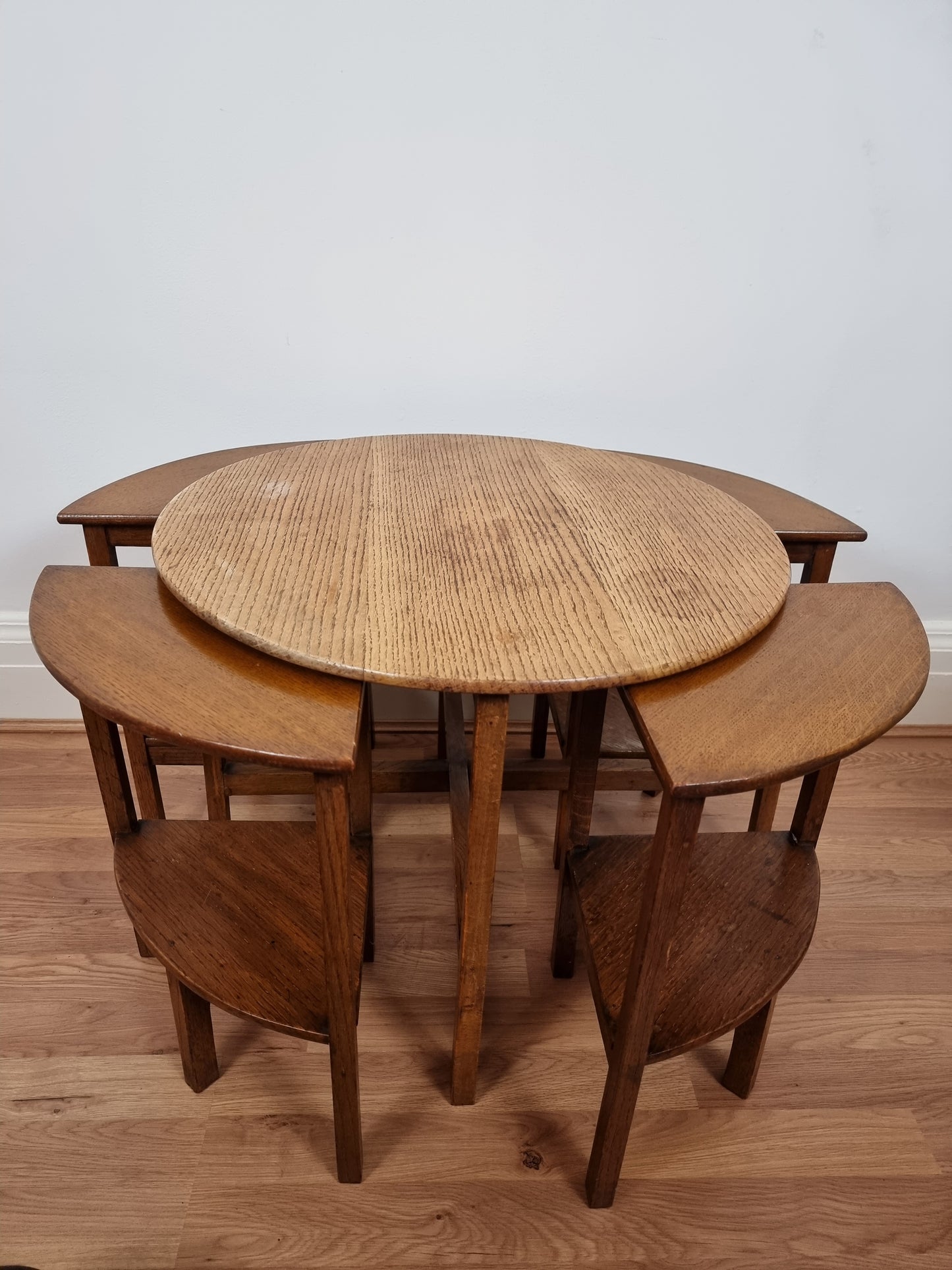 Art Deco 1920/30s Oak Quartetto Nest of 5 tables