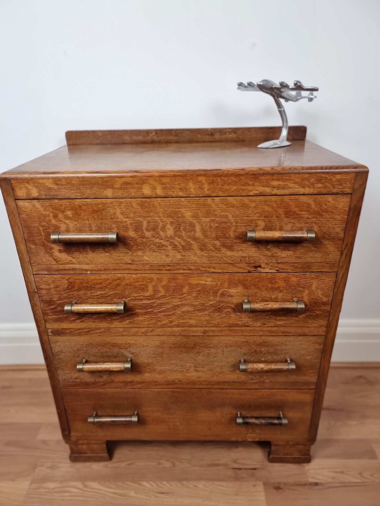 Art Deco vintage Heals style oak chest of drawers