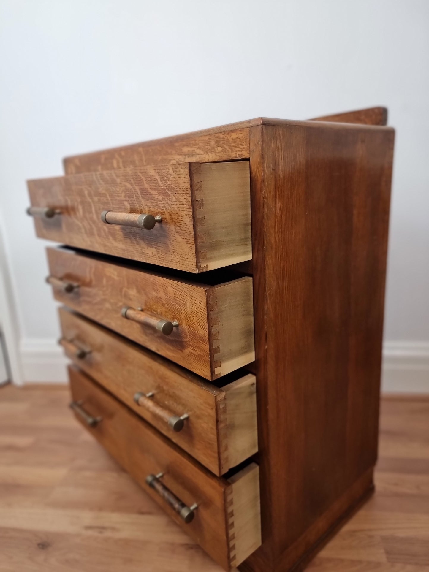 Art Deco vintage Heals style oak chest of drawers