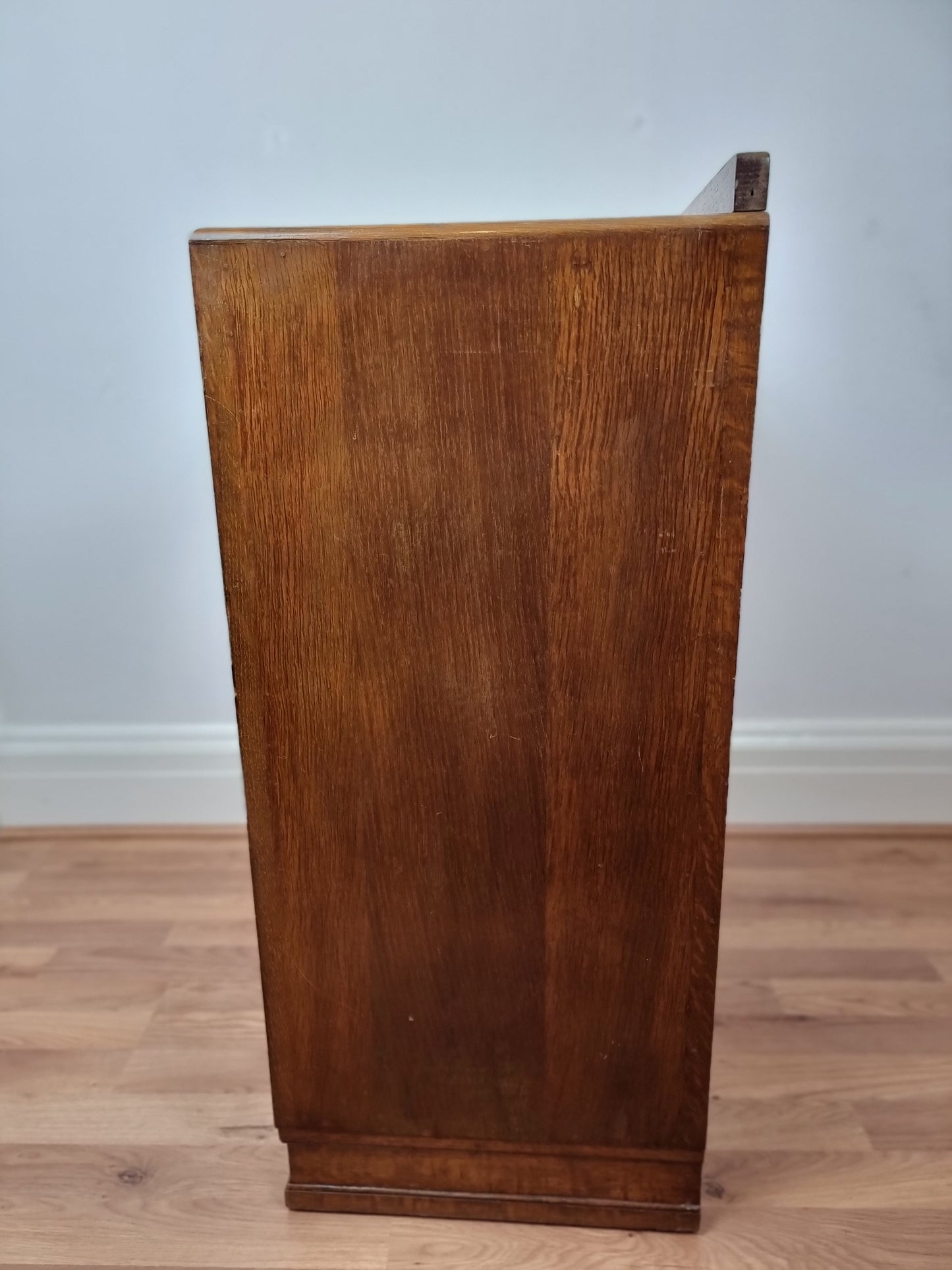 Art Deco vintage Heals style oak chest of drawers