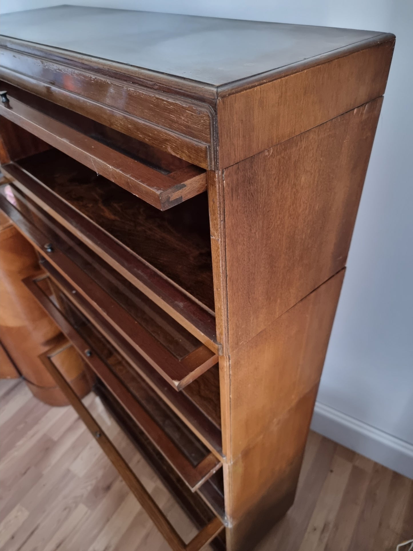 Globe Wernicke 4 Shelf Sectional Glazed Oak Bookcase Antique barristers bookcase